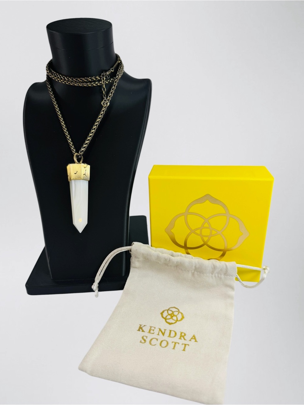 Kendra Scott Jayce Agate Crystal Pendant Charm Necklace Antique Brass White 36”